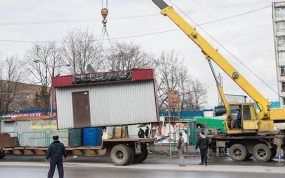 В Харькове демонтировали более тысячи незаконных сооружений В Харькове демонтировали более тысячи незаконных сооружений