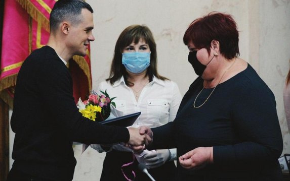 Алексей Кучер поздравил педагогов области с профессиональным праздником Алексей Кучер поздравил педагогов области с профессиональным праздником