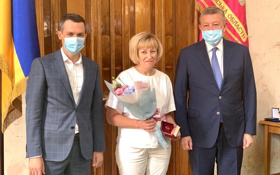 Алексей Кучер вручил государственные награды и отличия ХОГА выдающимся деятелям Харьковской области Алексей Кучер вручил государственные награды и отличия ХОГА выдающимся деятелям Харьковской области