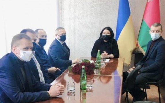 Айна Тимчук представила нового председателя Лозовской РГА Айна Тимчук представила нового председателя Лозовской РГА