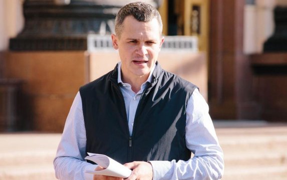 Давайте объединяться, тогда точно победим COVID. Алексей Кучер Давайте объединяться, тогда точно победим COVID. Алексей Кучер