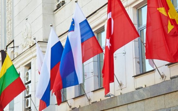 Делегации из разных стран поздравили Харьков с Днем города Делегации из разных стран поздравили Харьков с Днем города