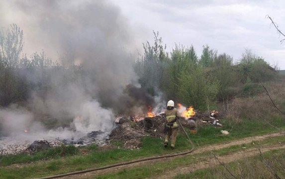 г. Купянск: пожарные ликвидировали пожар на открытой территории г. Купянск: пожарные ликвидировали пожар на открытой территории