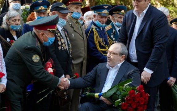 Геннадий Кернес: Спасибо вам, герои, за ваш подвиг, за наш город! Геннадий Кернес: Спасибо вам, герои, за ваш подвиг, за наш город!