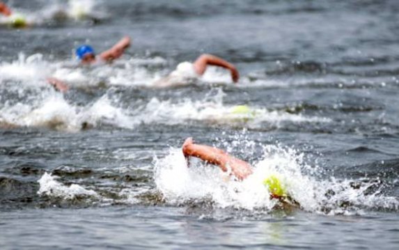Харьковчане стали чемпионами Украины по плаванию на открытой воде Харьковчане стали чемпионами Украины по плаванию на открытой воде
