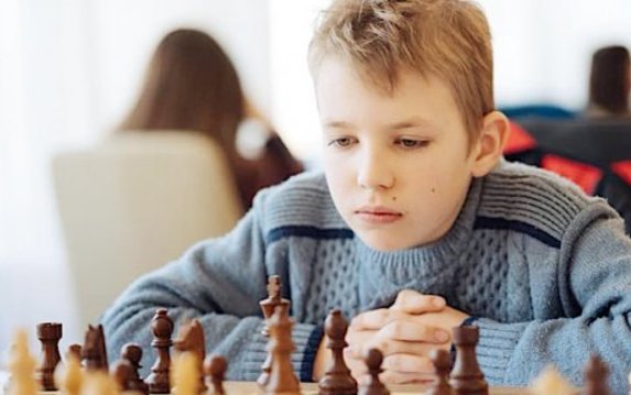 Харьковский школьник стал чемпионом Украины по шахматам Харьковский школьник стал чемпионом Украины по шахматам
