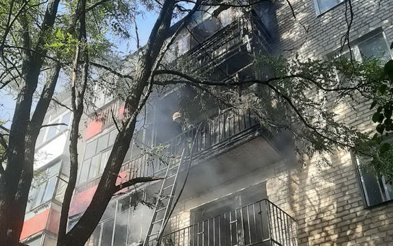 Изюмский район: во время ликвидации пожара спасена пожилая женщина Изюмский район: во время ликвидации пожара спасена пожилая женщина