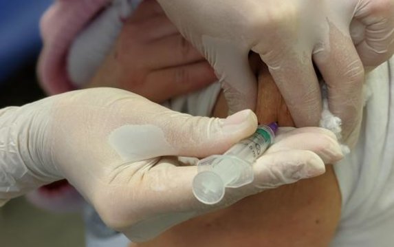 На Харьковщине началась иммунизация вакциной от Pfizer/BioNTech На Харьковщине началась иммунизация вакциной от Pfizer/BioNTech