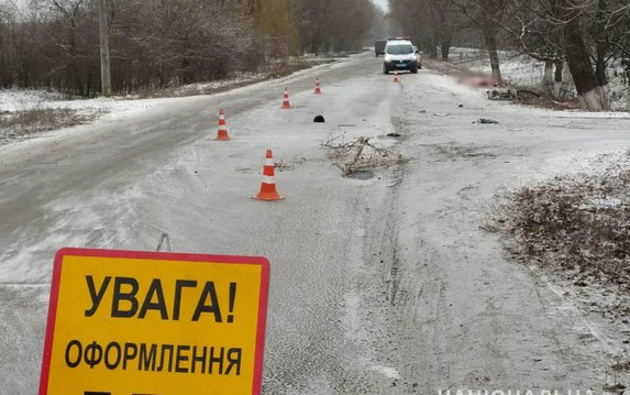 На Харьковщине полицейские с помощью общественности оперативно установили водителя, который насмерть сбил пешехода и скрылся с места ДТП На Харьковщине полицейские с помощью общественности оперативно установили водителя, который насмерть сбил пешехода и скрылся с места ДТП