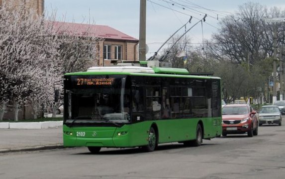 На улице Дудинской ограничивается движение транспорта. Троллейбус №27 изменит маршрут На улице Дудинской ограничивается движение транспорта. Троллейбус №27 изменит маршрут