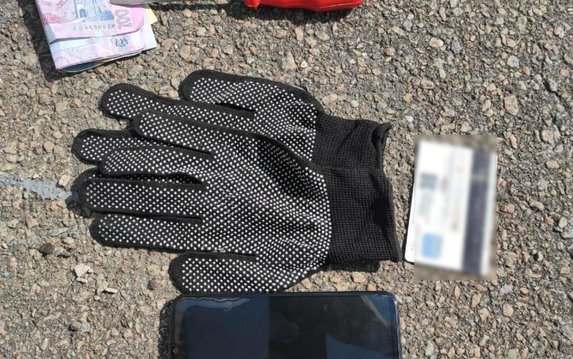 Полицейские оперативно задержали мужчину за совершение квартирной кражи в Харькове Полицейские оперативно задержали мужчину за совершение квартирной кражи в Харькове