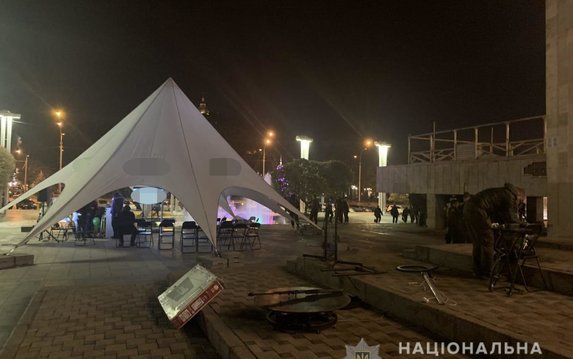 Полицейские открыли уголовное производство по факту происшествия в центре Харькова Полицейские открыли уголовное производство по факту происшествия в центре Харькова