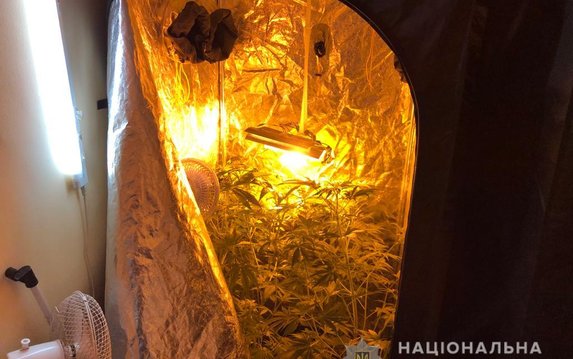 Полицейские пресекли деятельность нарколаборатории в Харькове Полицейские пресекли деятельность нарколаборатории в Харькове