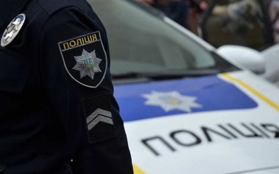В Первомайском районе Харьковской области полицейские задержали женщину за попытку убийства человека В Первомайском районе Харьковской области полицейские задержали женщину за попытку убийства человека