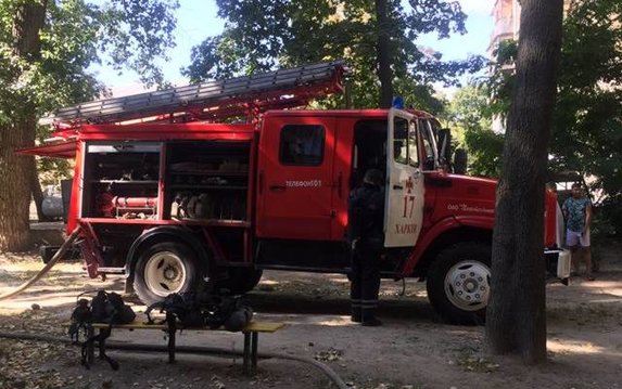 Шевченковский район: спасатели спасли мужчину во время ликвидации пожара в жилой пятиэтажке Шевченковский район: спасатели спасли мужчину во время ликвидации пожара в жилой пятиэтажке