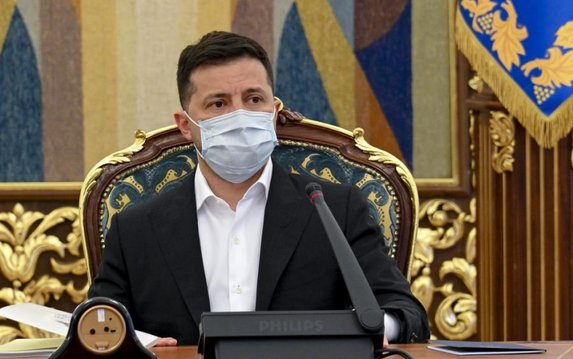 СНБО рассмотрел вопрос о ситуации на Донбассе, введение новых санкций и разработку законопроекта об олигархах СНБО рассмотрел вопрос о ситуации на Донбассе, введение новых санкций и разработку законопроекта об олигархах