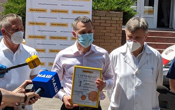 Областная инфекционная больница получила два новых аппарата искусственной вентиляции легких Областная инфекционная больница получила два новых аппарата искусственной вентиляции легких