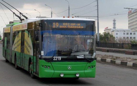 Троллейбус №19 временно не будет ходить Троллейбус №19 временно не будет ходить