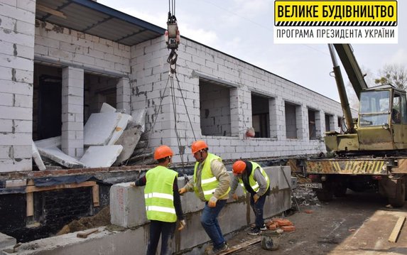 В Чугуевской ЦРБ продолжается реконструкция приемного отделения В Чугуевской ЦРБ продолжается реконструкция приемного отделения