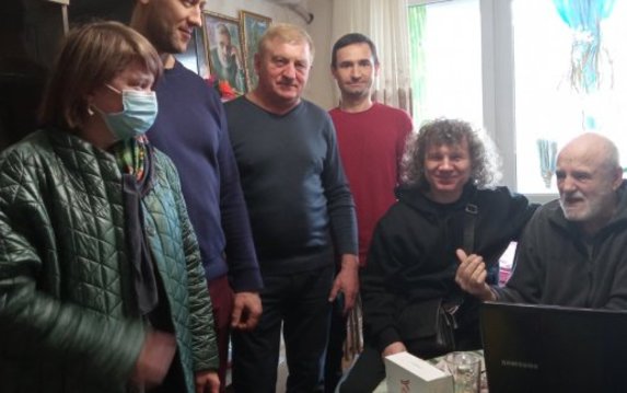 В городе поздравили и наградили ликвидатора аварии на Чернобыльской АЭС В городе поздравили и наградили ликвидатора аварии на Чернобыльской АЭС