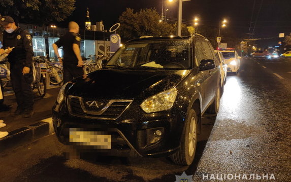 В Харькове полицейские задержали мужчину за незаконное завладение автомобилем В Харькове полицейские задержали мужчину за незаконное завладение автомобилем