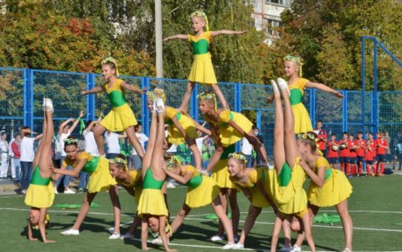 В Харькове реконструировали 101 школьный стадион В Харькове реконструировали 101 школьный стадион