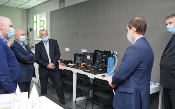 В харьковском вузе презентовали неинвазивный аппарат искусственной вентиляции легких собственной разработки В харьковском вузе презентовали неинвазивный аппарат искусственной вентиляции легких собственной разработки
