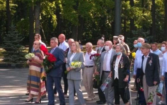 В Харьковской области отметили 75-ю годовщину окончания Второй мировой войны В Харьковской области отметили 75-ю годовщину окончания Второй мировой войны
