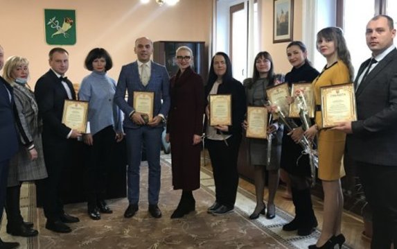 В Основянском районе наградили лучших учителей В Основянском районе наградили лучших учителей