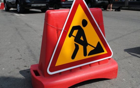 В Слесарном переулке до середины января ограничивается движение транспорта В Слесарном переулке до середины января ограничивается движение транспорта