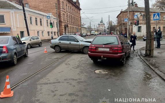 Внимание, полиция устанавливает свидетелей ДТП в Основянском районе Харькова! Внимание, полиция устанавливает свидетелей ДТП в Основянском районе Харькова!