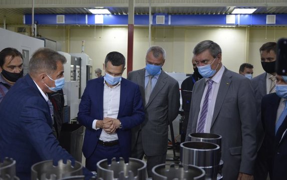Завод им. Малышева начал производство гусениц для БМП по программе импортозамещения Завод им. Малышева начал производство гусениц для БМП по программе импортозамещения