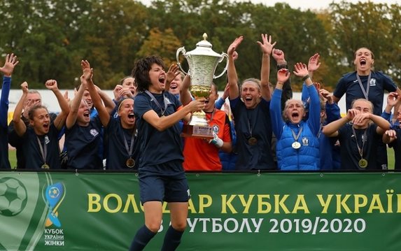 Женская футбольная команда «Жилстрой-2» впервые в истории завоевала Кубок Украины Женская футбольная команда «Жилстрой-2» впервые в истории завоевала Кубок Украины