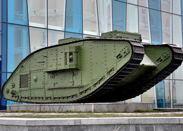 Британский танк Mark V в Харькове