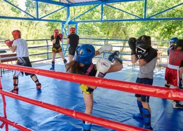 В Харькове построили первый открытый боксерский ринг для детей В Харькове построили первый открытый боксерский ринг для детей