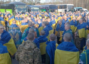 63-й обмін полоненими: 13 захисників з Харківщини повернулися додому