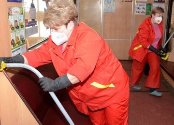 В метрополитене показали, как дезинфицируют вагоны перед выходом на линию В метрополитене показали, как дезинфицируют вагоны перед выходом на линию