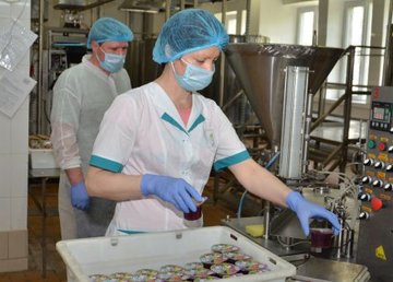 На фабрике-кухне детского питания усилили меры безопасности на время карантина