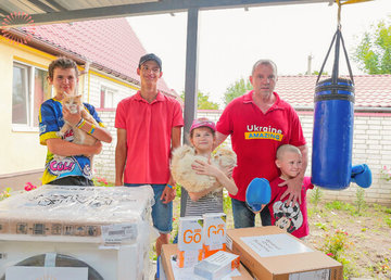 80 великих прийомних родин Харківщини отримали допомогу від Фундації Олени Зеленської