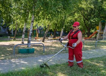 В Шевченковском районе приводят в порядок дворы жилых домов
