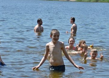 В Харькове разрешено купаться на трех городских пляжах В Харькове разрешено купаться на трех городских пляжах