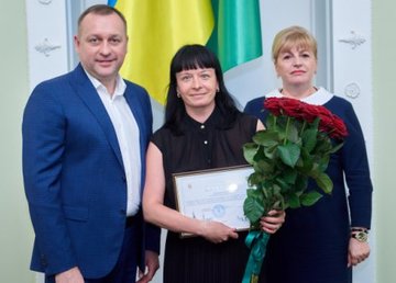В горсовете наградили работников КП «Муниципальная компания обращения с отходами» В горсовете наградили работников КП «Муниципальная компания обращения с отходами»