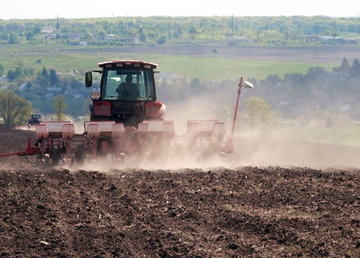Аграрії Харківщини засіяли понад 507 тисяч гектарів полів Аграрії Харківщини засіяли понад 507 тисяч гектарів полів