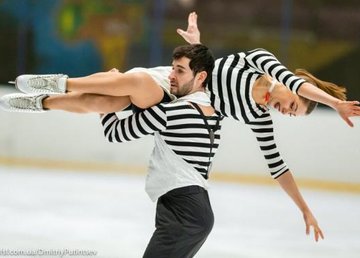Александра Назарова и Максим Никитин выиграли международный турнир Александра Назарова и Максим Никитин выиграли международный турнир