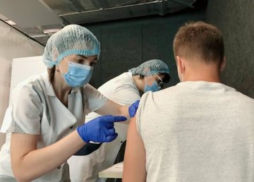 Айна Тимчук: Центры массовой вакцинации в Харькове будут работать в вечерние часы