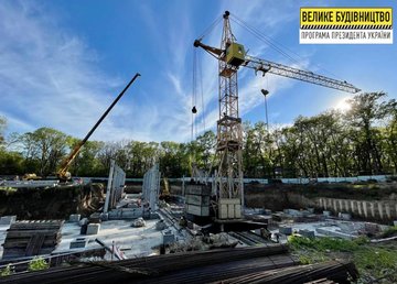 Айна Тимчук ознакомилась с ходом строительства нового онкологического центра