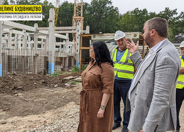 Айна Тимчук ознакомилась с ходом строительства онкологического центра