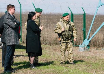 Айна Тимчук ознакомилась с работой Харьковского пограничного отряда