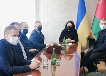 Айна Тимчук представила нового председателя Лозовской РГА Айна Тимчук представила нового председателя Лозовской РГА