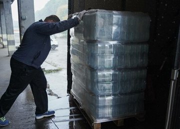 Більш ніж 300 тонн гуманітарної допомоги за тиждень отримали жителі Харківської області